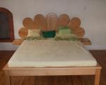Dřevené postele